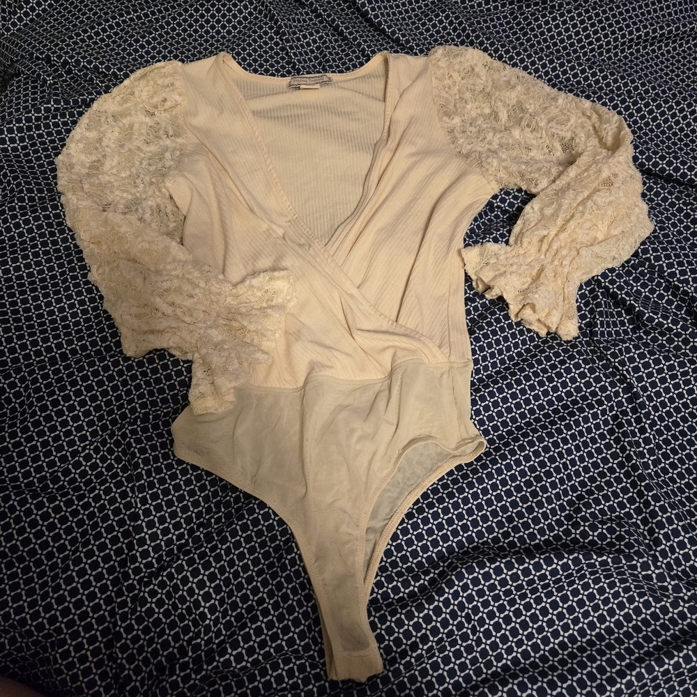 Flying Tomato Lace Sleeve Bodysuit